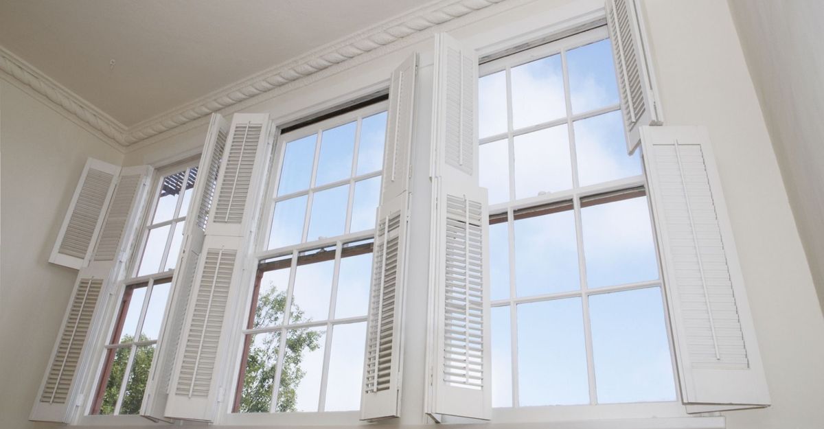What Are Double Hung Plantation Shutters? Plantation Shutter Company